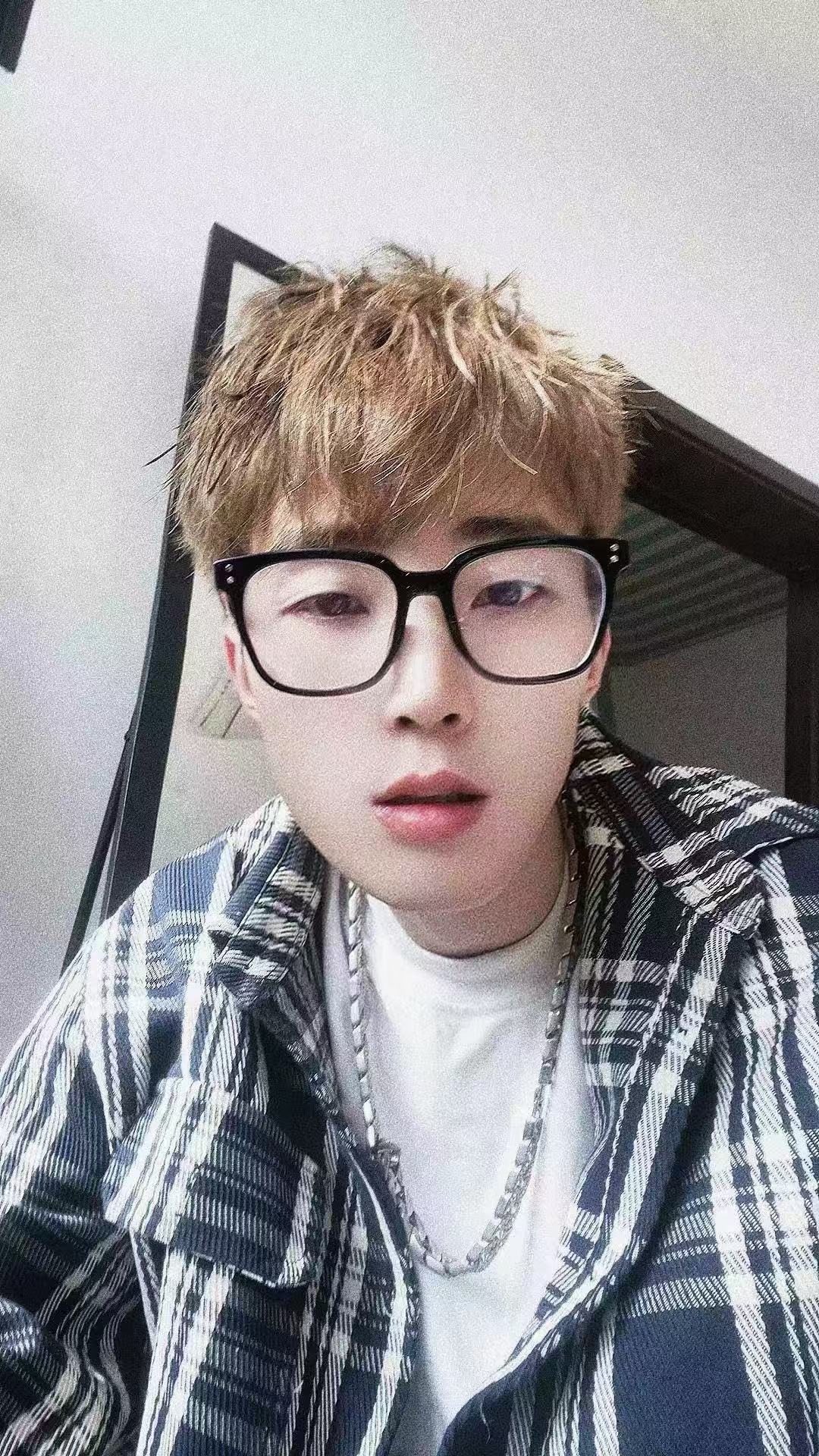 下方有资料照片，挡脸的可以找我看照片哦，相中的私聊我介绍认识_copy97