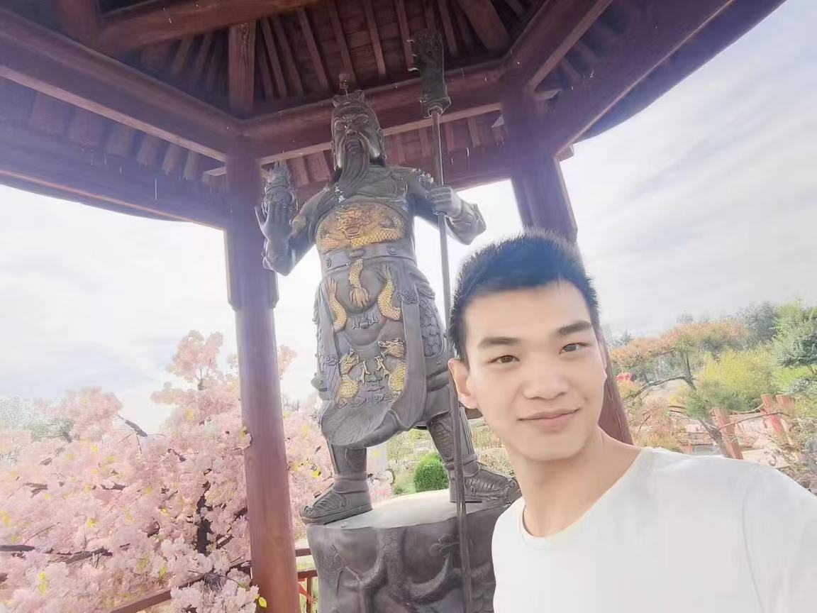 下方有资料照片，挡脸的可以找我看照片哦，相中的私聊我介绍认识02