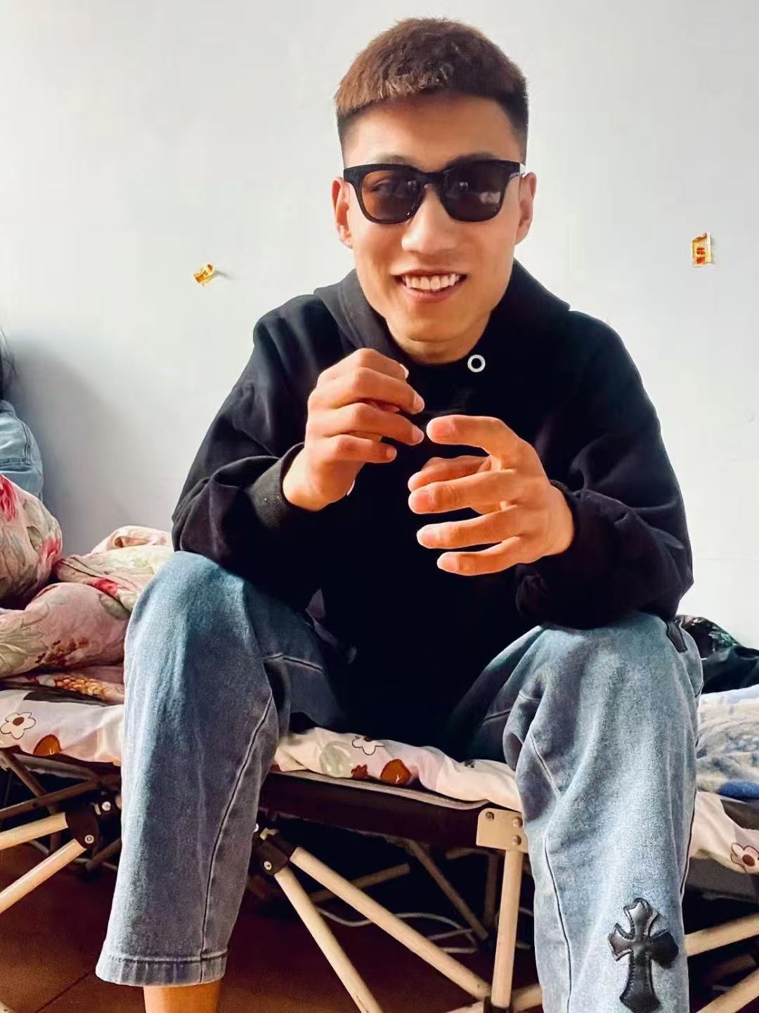 下方有资料照片，挡脸的可以找我看照片哦，相中的私聊我介绍认识01