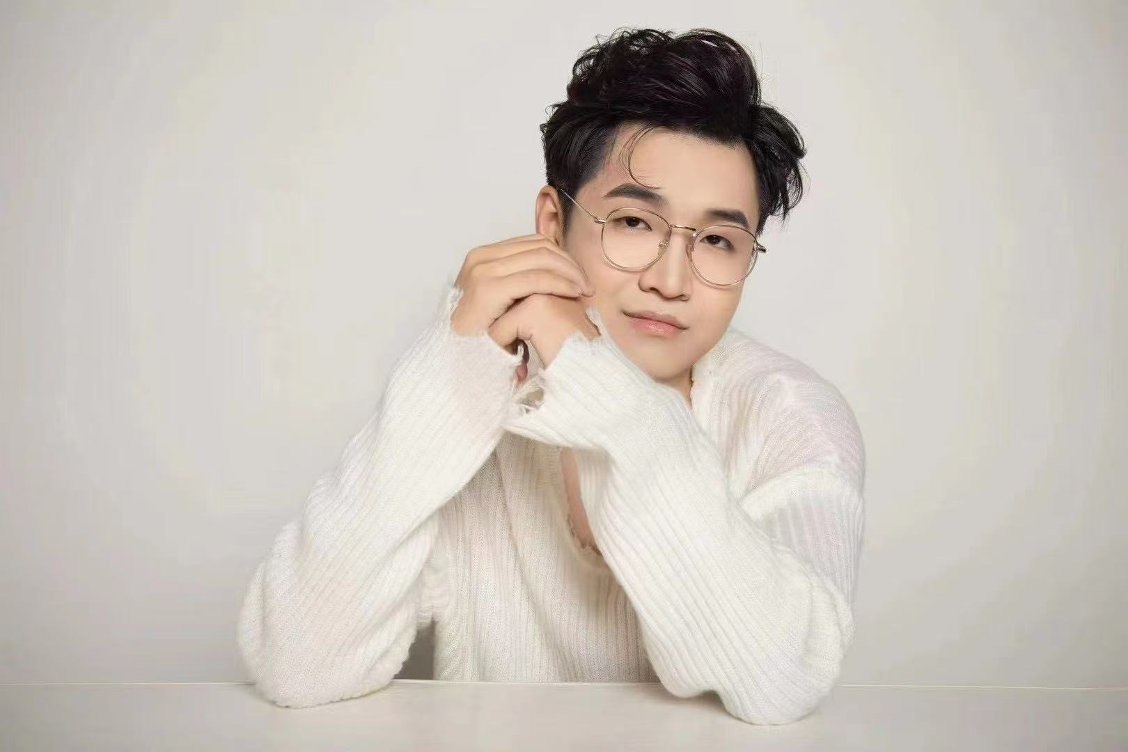 下方有资料照片，挡脸的可以找我看照片哦，相中的私聊我介绍认识01