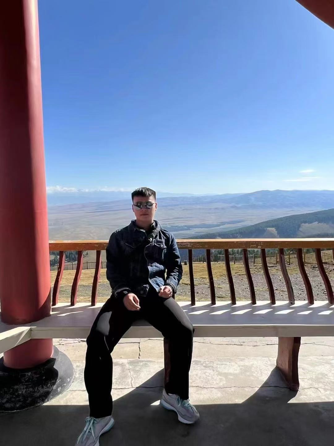 下方有资料照片，挡脸的可以找我看照片哦，相中的私聊我介绍认识02