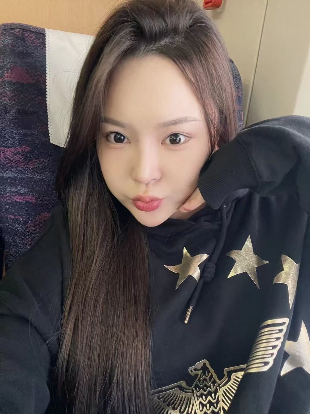 下方有资料照片，挡脸的可以找我看照片哦，相中的私聊我介绍认识_copy99