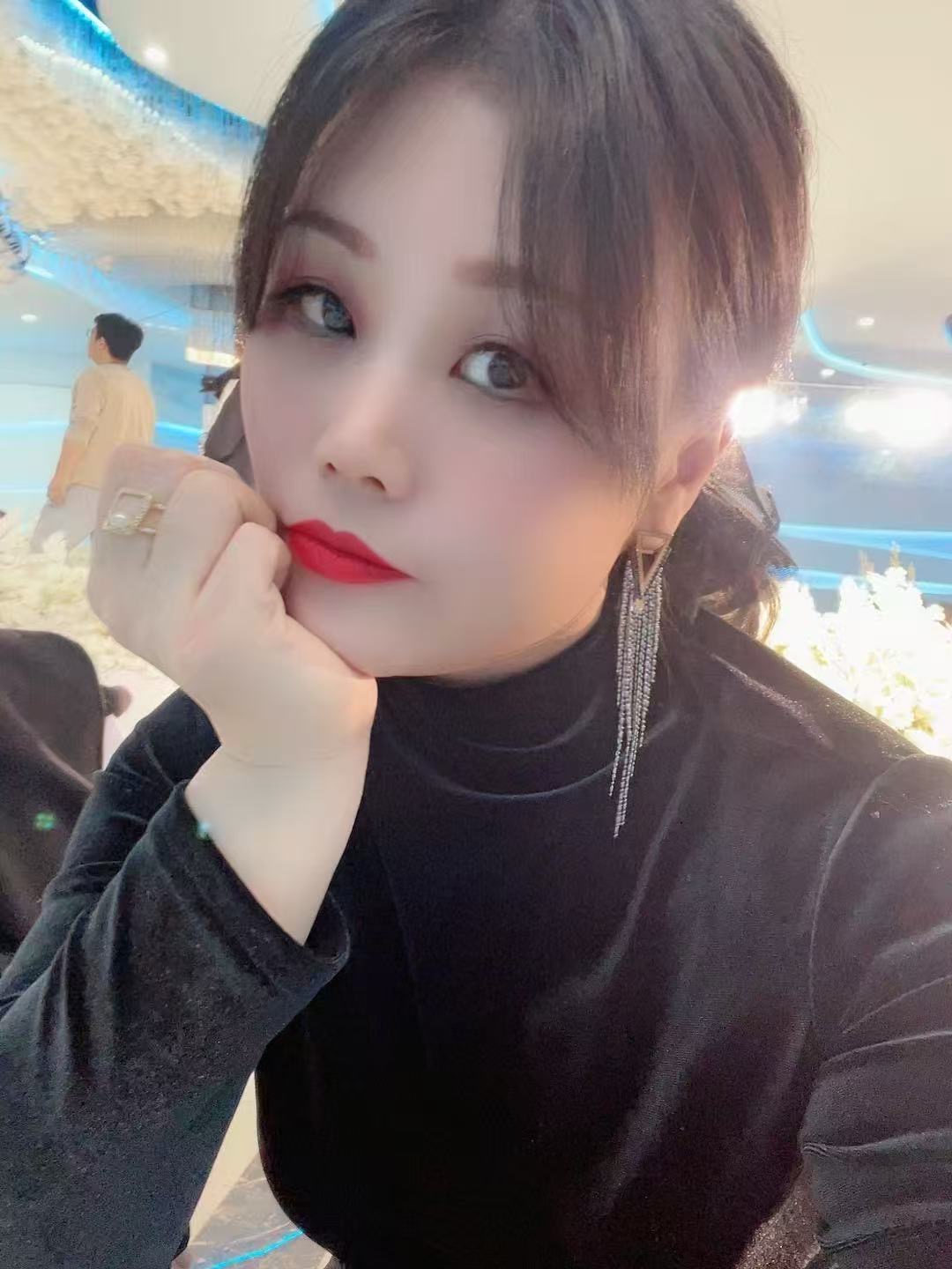 下方有资料照片，挡脸的可以找我看照片哦，相中的私聊我介绍认识90