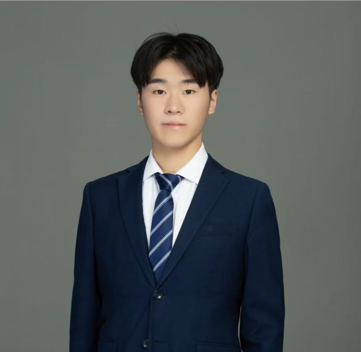 下方有资料照片，挡脸的可以找我看照片哦，相中的私聊我介绍认识02