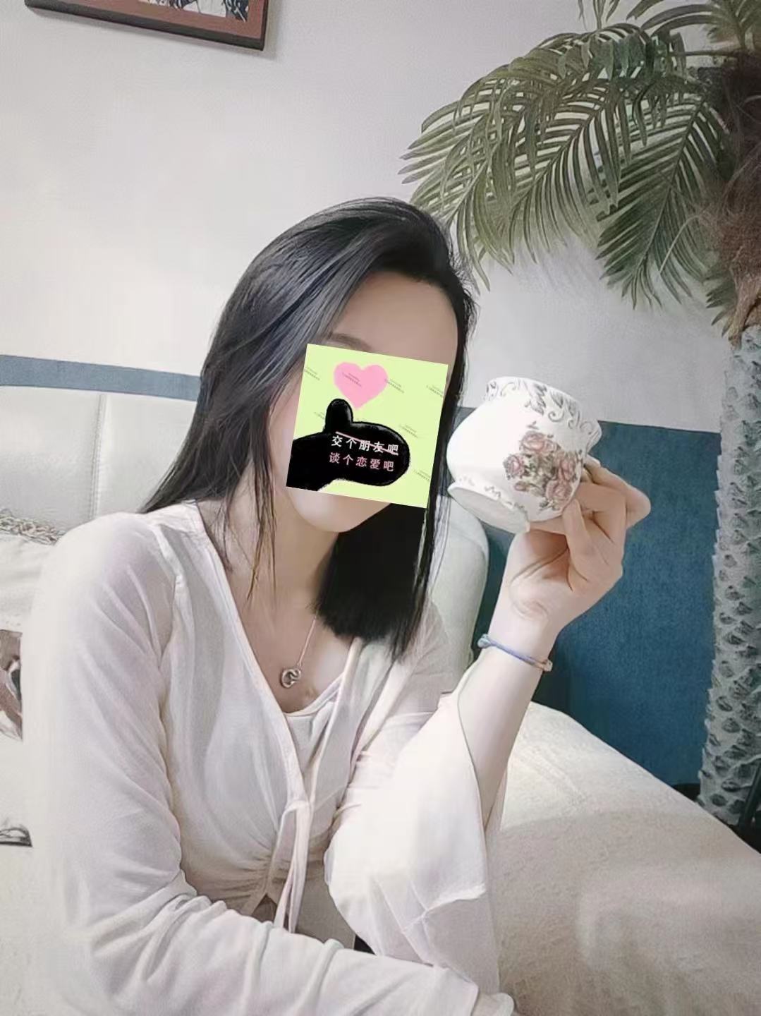 下方有资料照片，挡脸的可以找我看照片哦，相中的私聊我介绍认识01