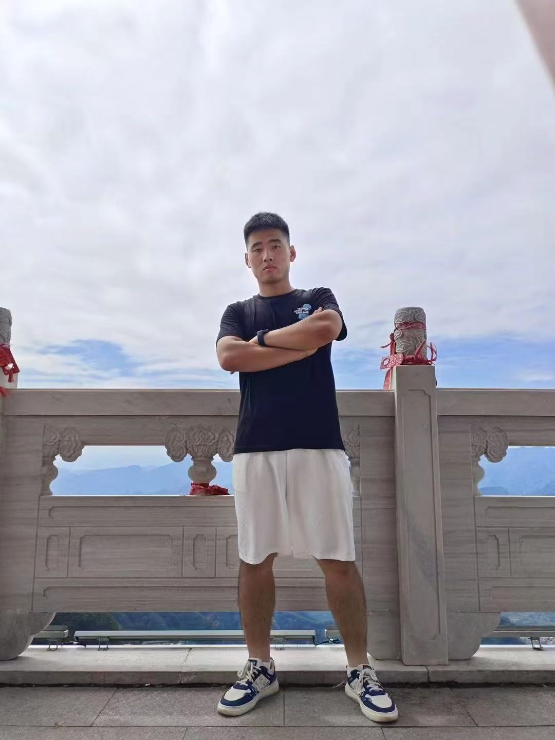 下方有资料照片，挡脸的可以找我看照片哦，相中的私聊我介绍认识03