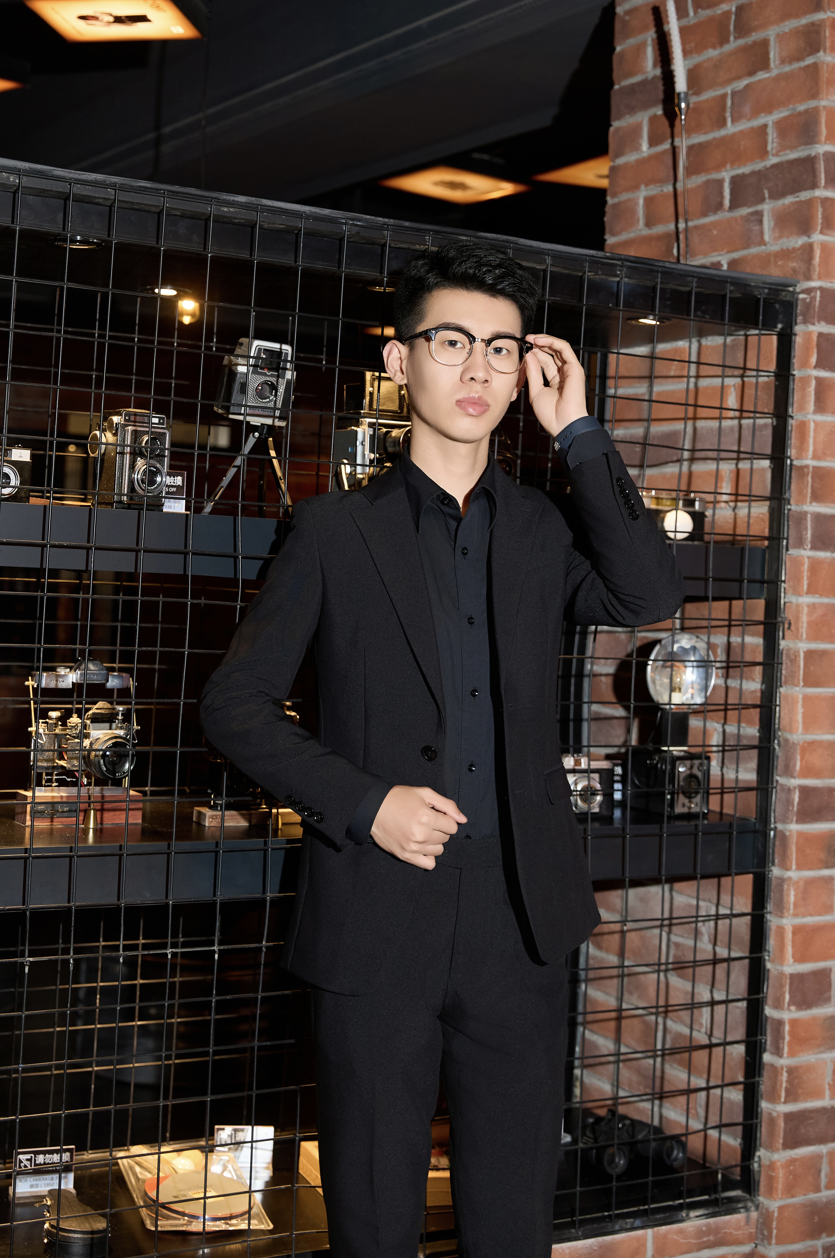 下方有资料照片，挡脸的可以找我看照片哦，相中的私聊我介绍认识99