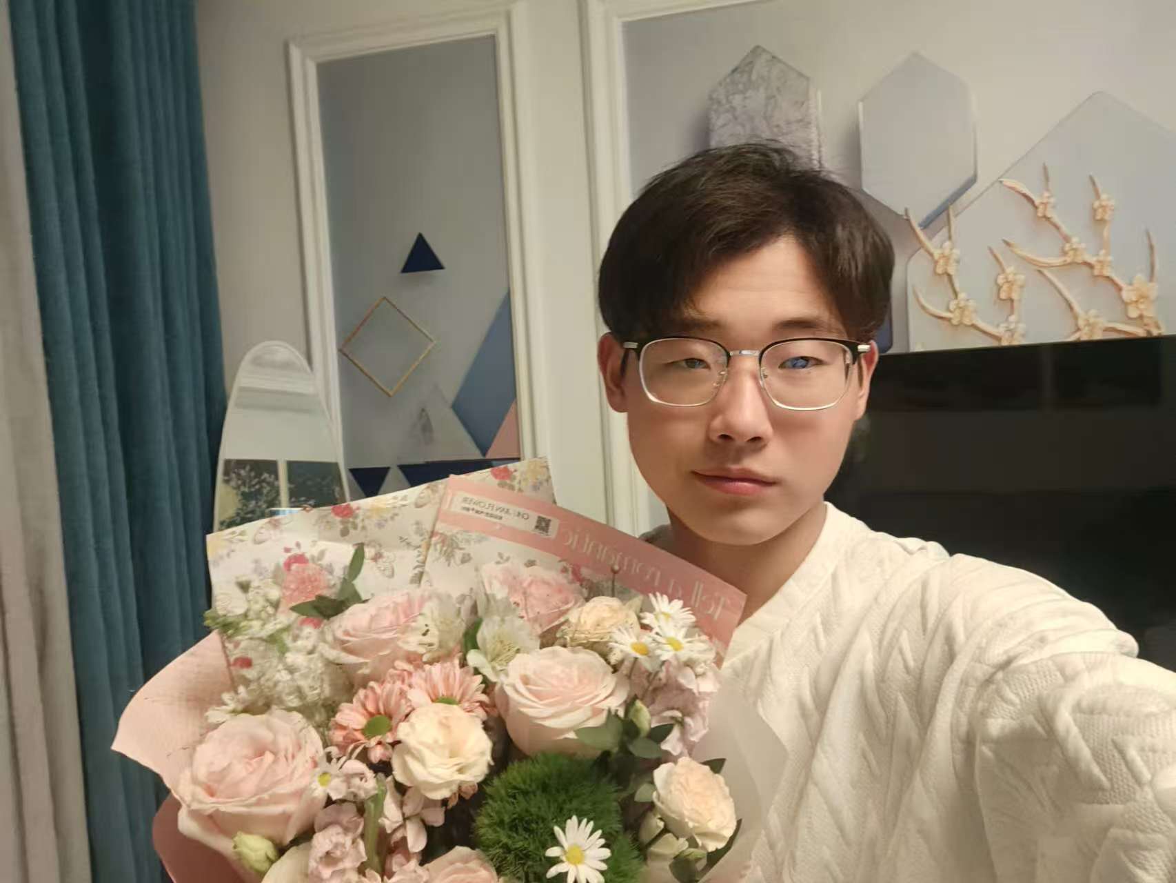 下方有资料照片，挡脸的可以找我看照片哦，相中的私聊我介绍认识04