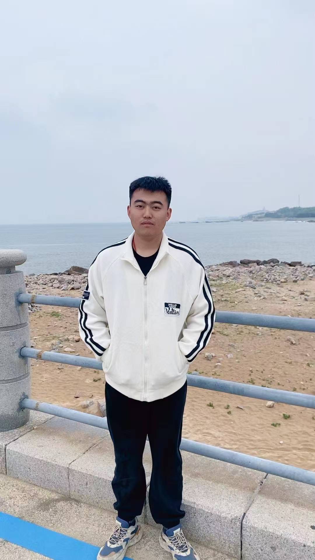 下方有资料照片，挡脸的可以找我看照片哦，相中的私聊我介绍认识02