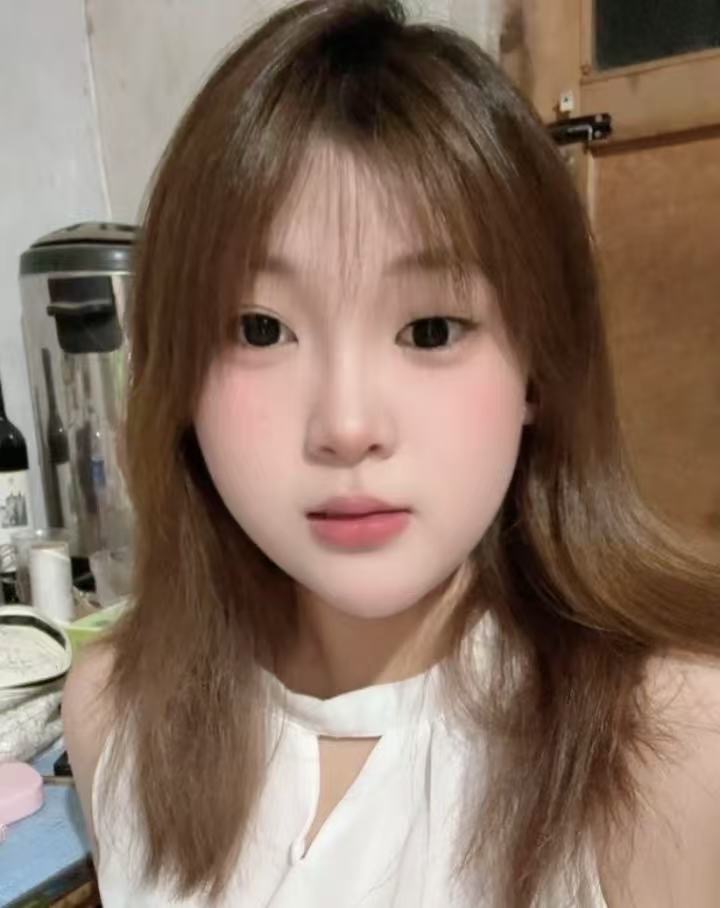 下方有资料照片，挡脸的可以找我看照片哦，相中的私聊我介绍认识06