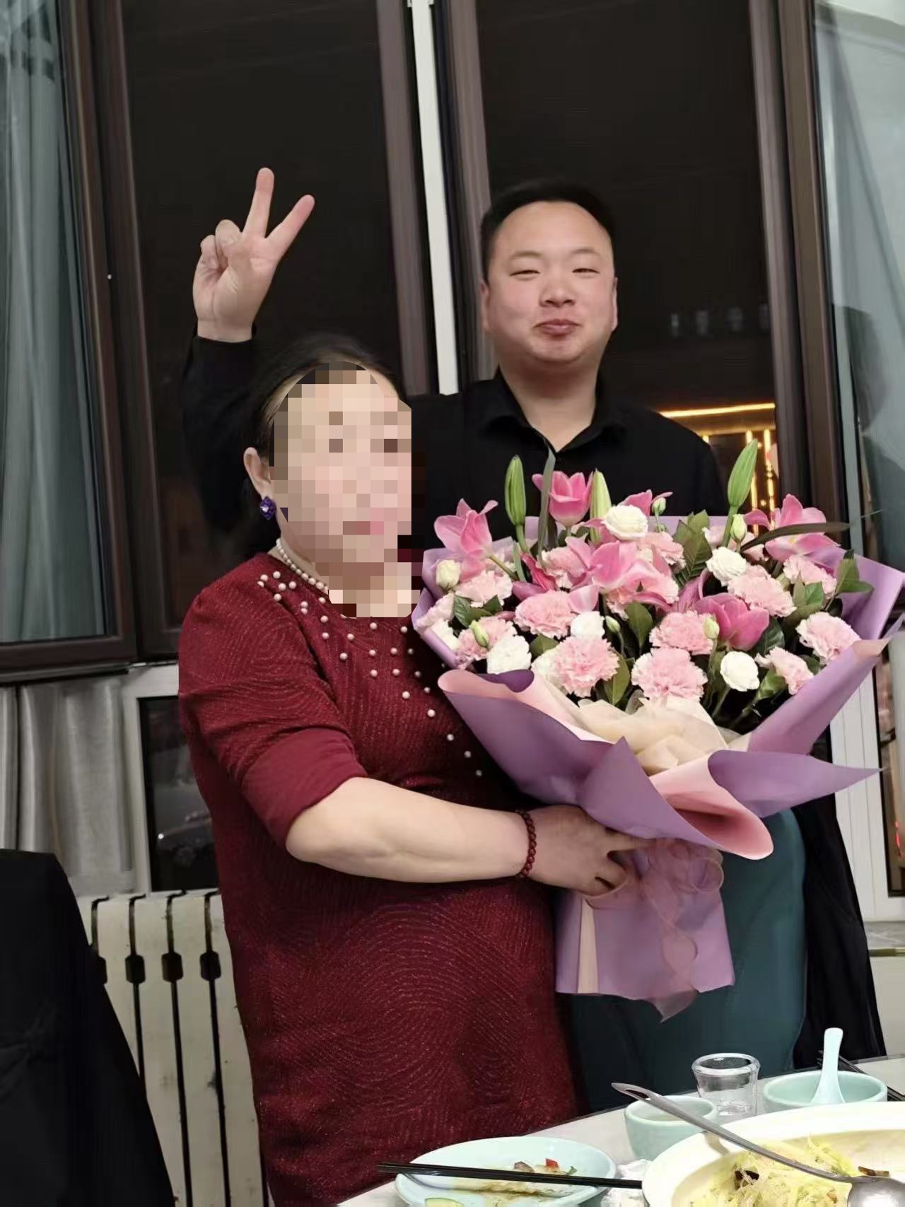 下方有资料照片，挡脸的可以找我看照片哦，相中的私聊我介绍认识00