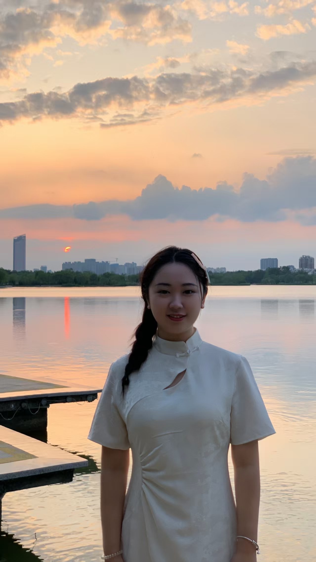 下方有资料照片，挡脸的可以找我看照片哦，相中的私聊我介绍认识01