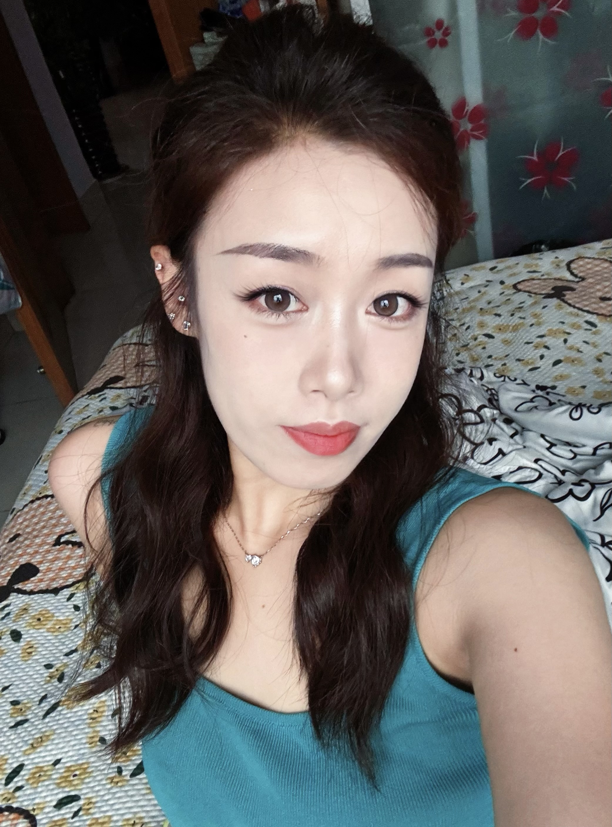 下方有资料照片，挡脸的可以找我看照片哦，相中的私聊我介绍认识99