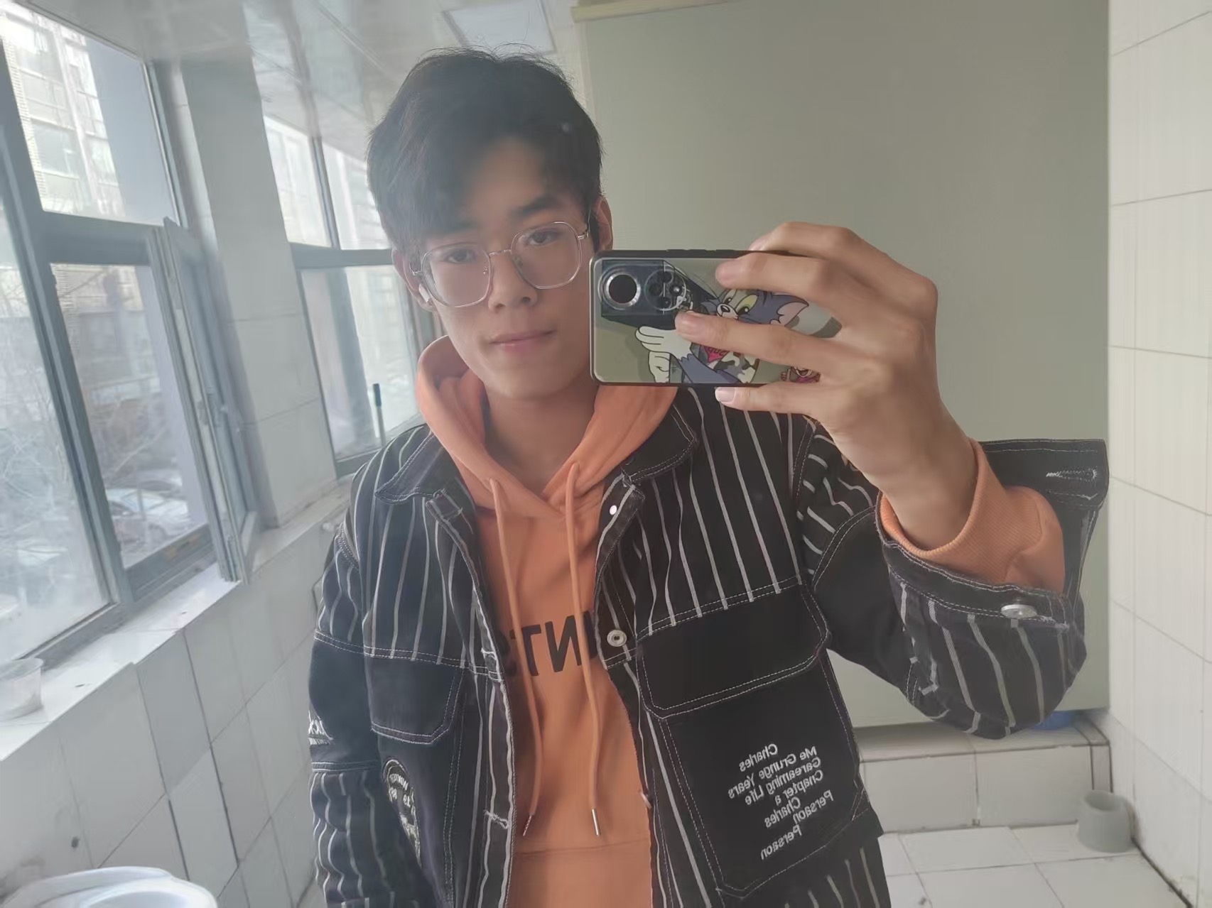 下方有资料照片，挡脸的可以找我看照片哦，相中的私聊我介绍认识00