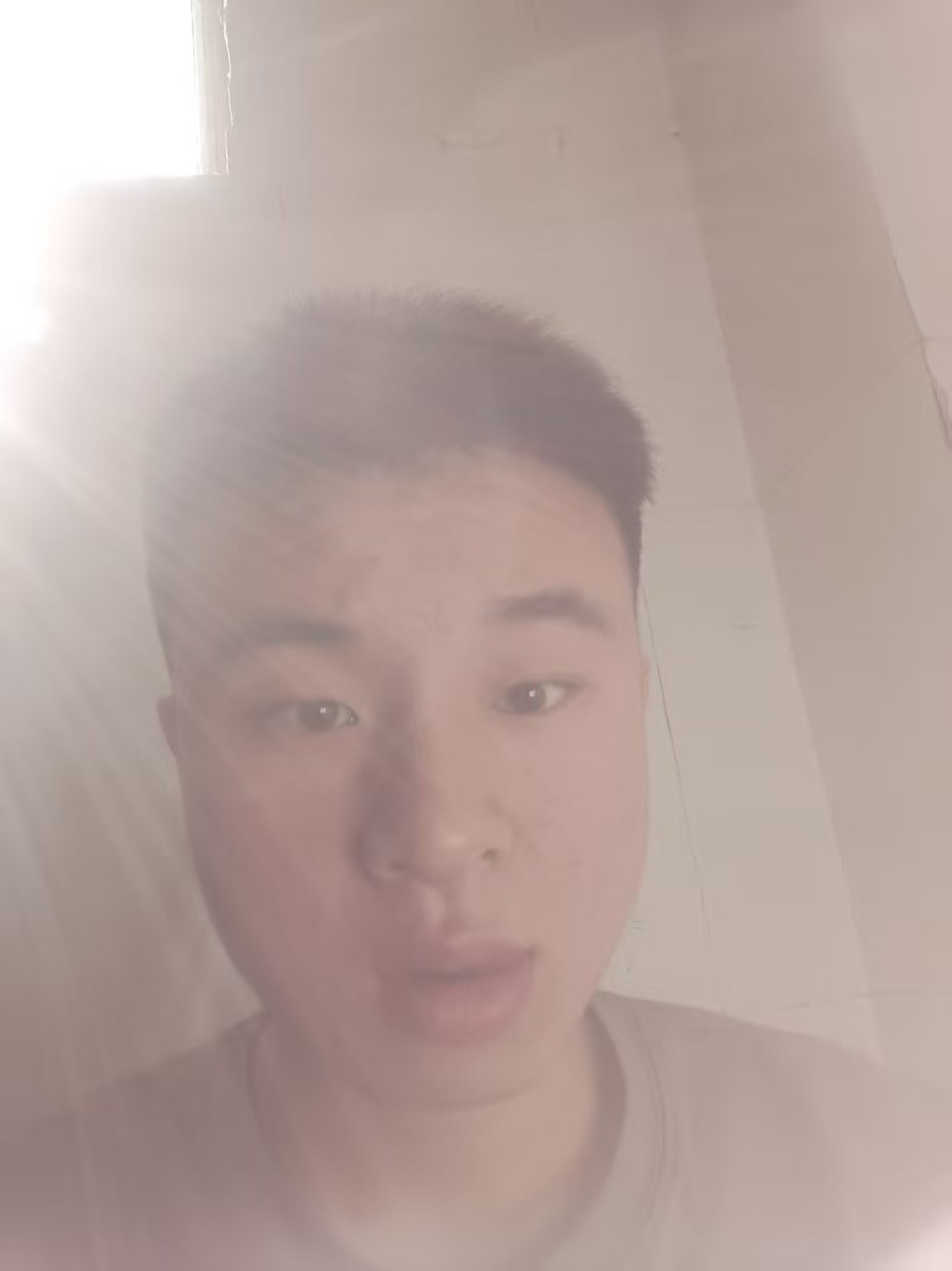 下方有资料照片，挡脸的可以找我看照片哦，相中的私聊我介绍认识06