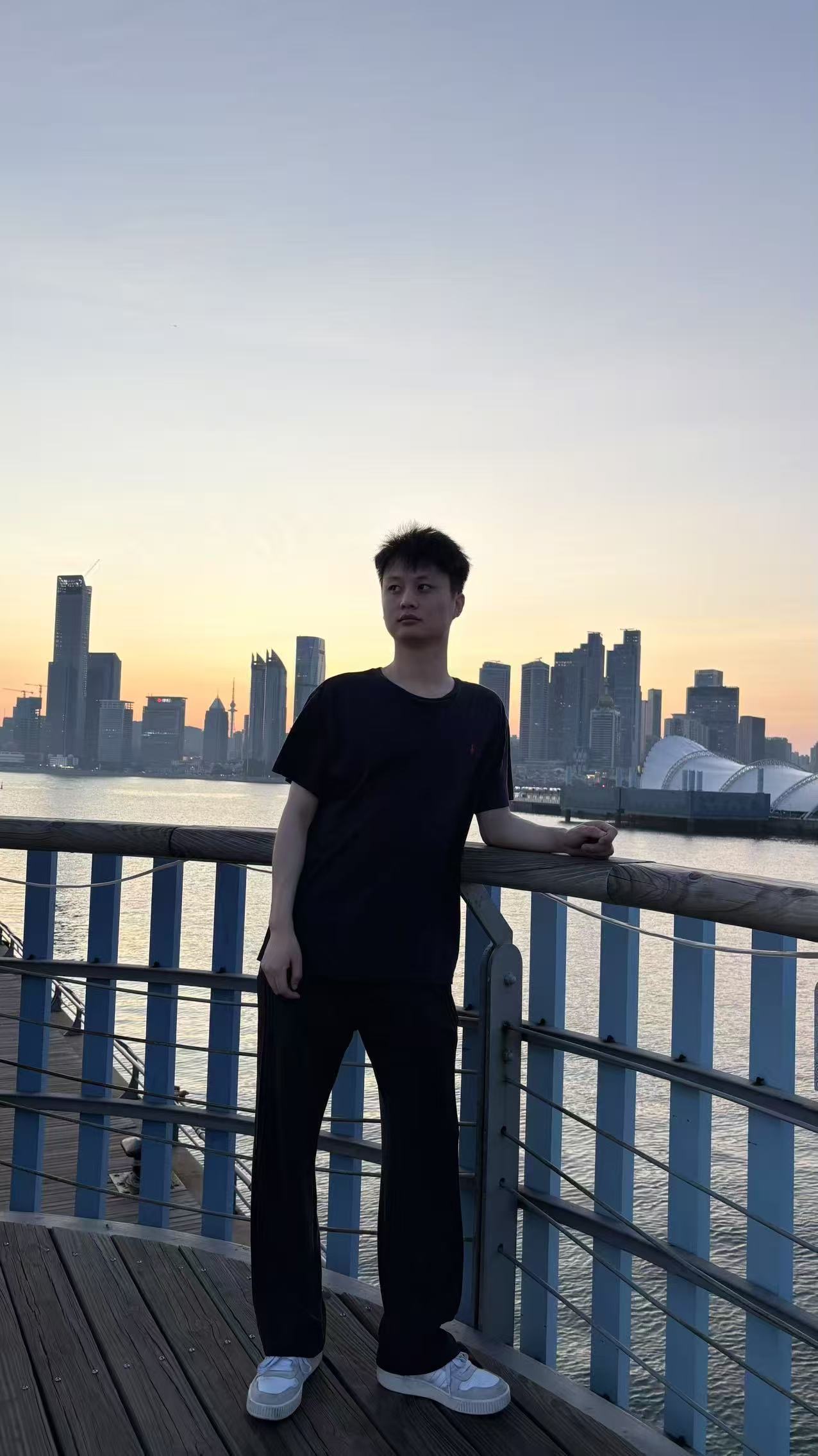 下方有资料照片，挡脸的可以找我看照片哦，相中的私聊我介绍认识95