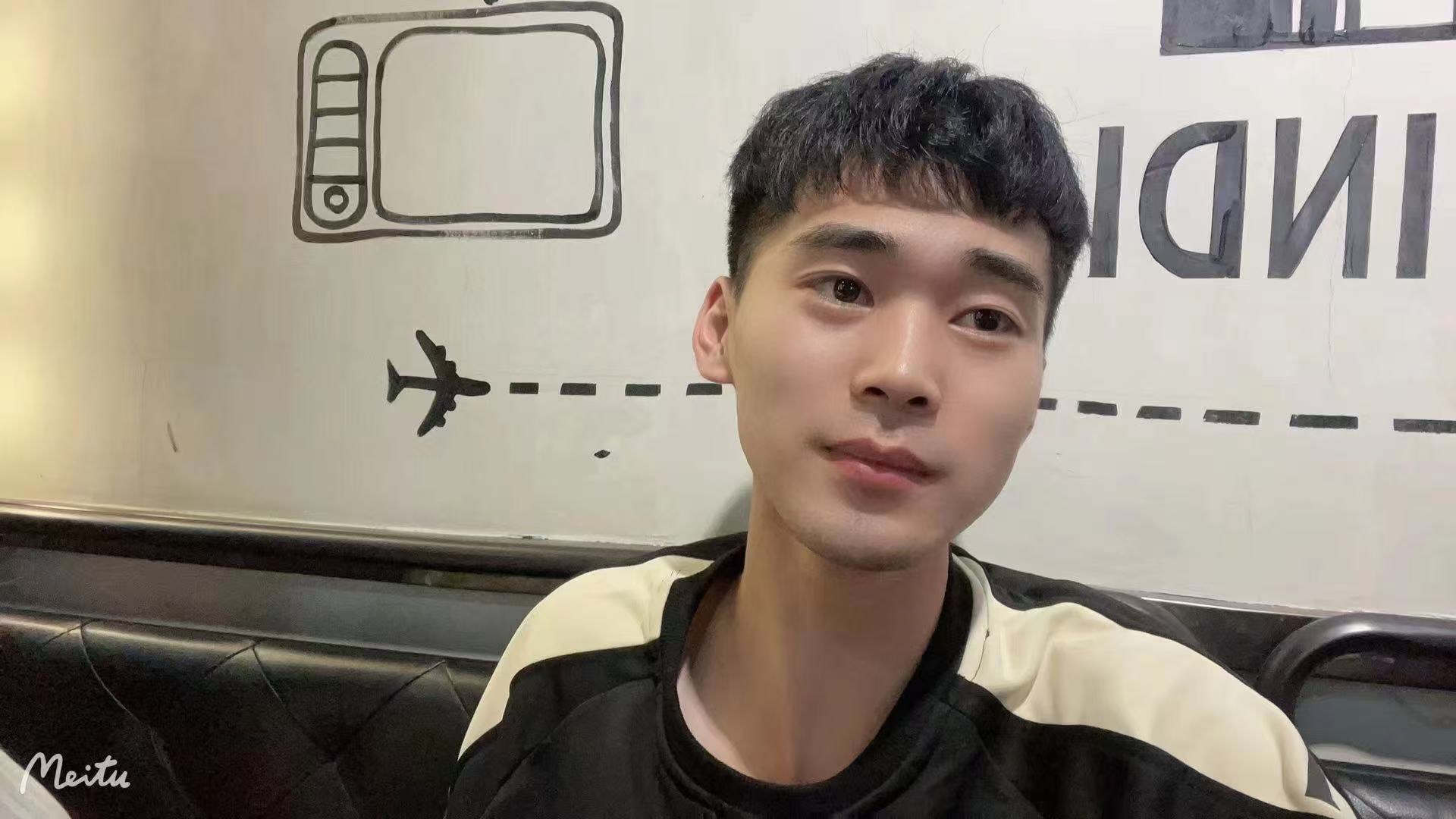 下方有资料照片，挡脸的可以找我看照片哦，相中的私聊我介绍认识99