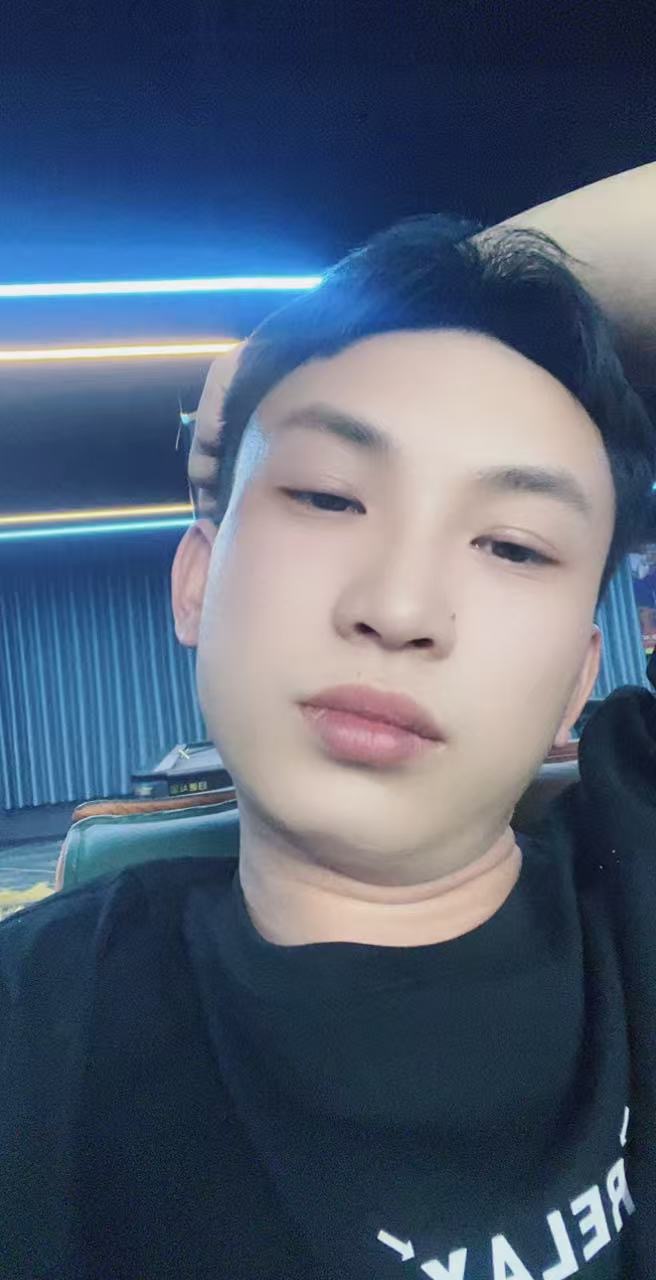 下方有资料照片，挡脸的可以找我看照片哦，相中的私聊我介绍认识99