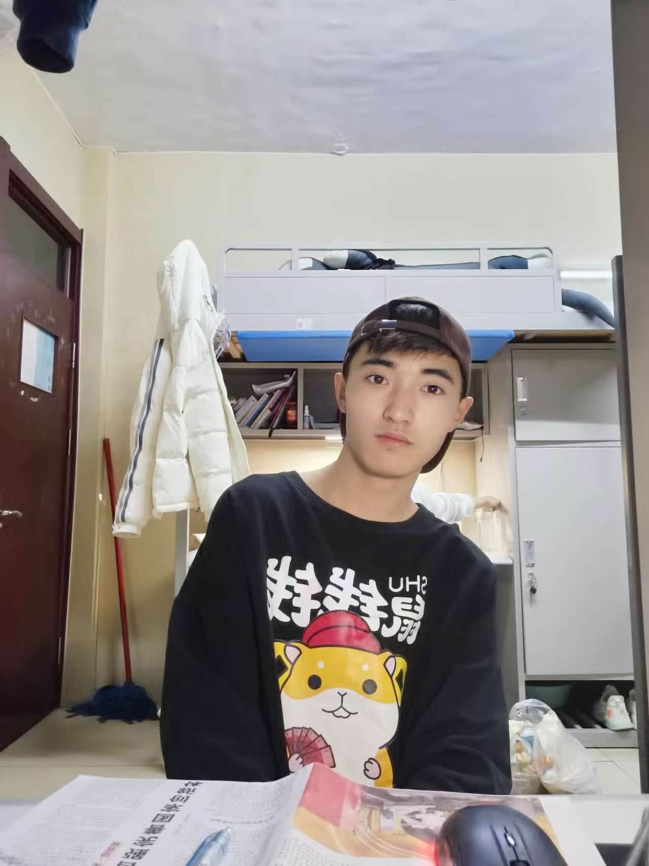 下方有资料照片，挡脸的可以找我看照片哦，相中的私聊我介绍认识06