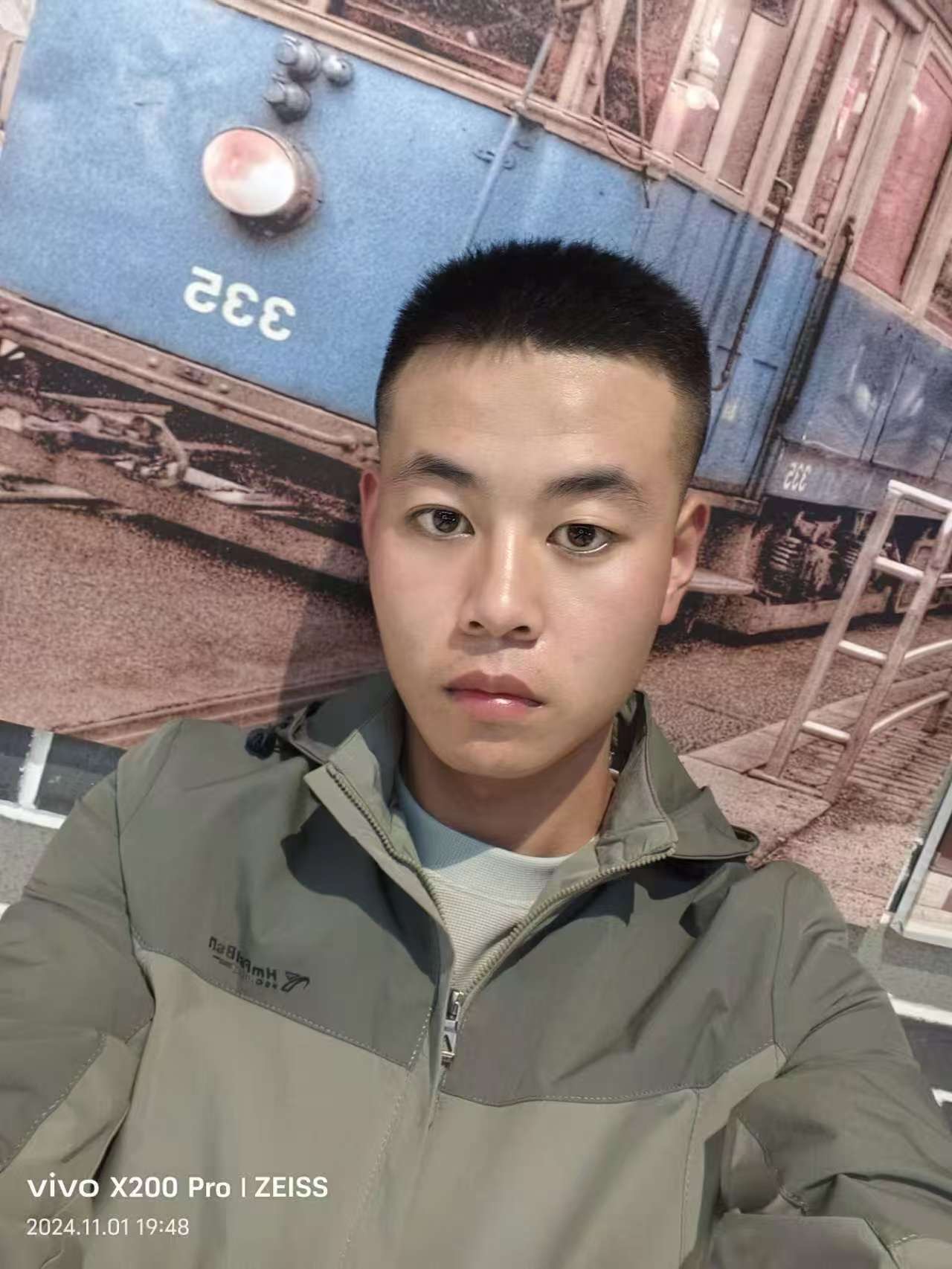 下方有资料照片，挡脸的可以找我看照片哦，相中的私聊我介绍认识99