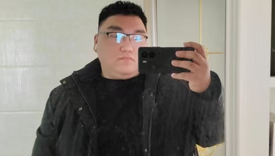 下方有资料照片，挡脸的可以找我看照片哦，相中的私聊我介绍认识03