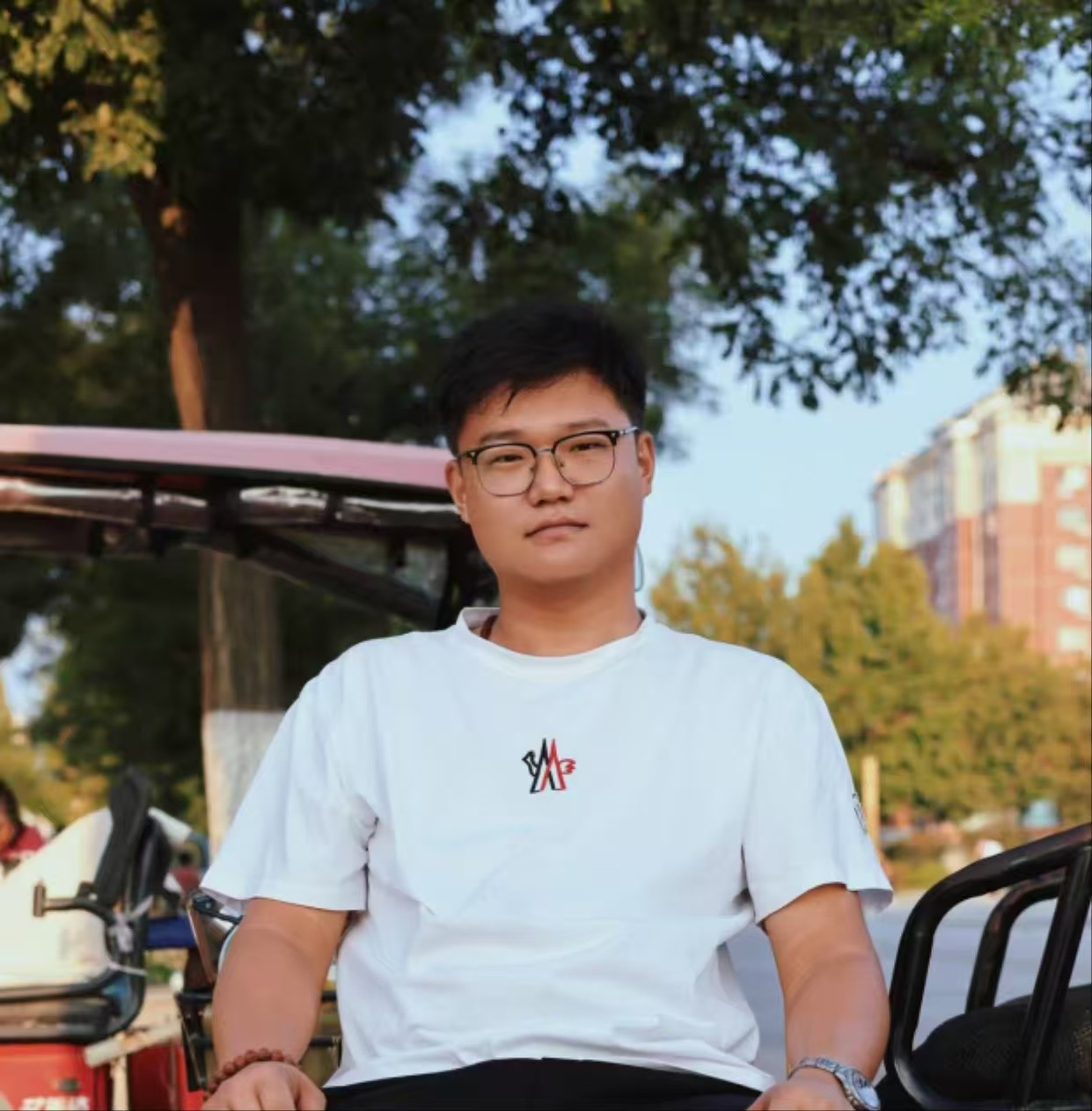 下方有资料照片，挡脸的可以找我看照片哦，相中的私聊我介绍认识98