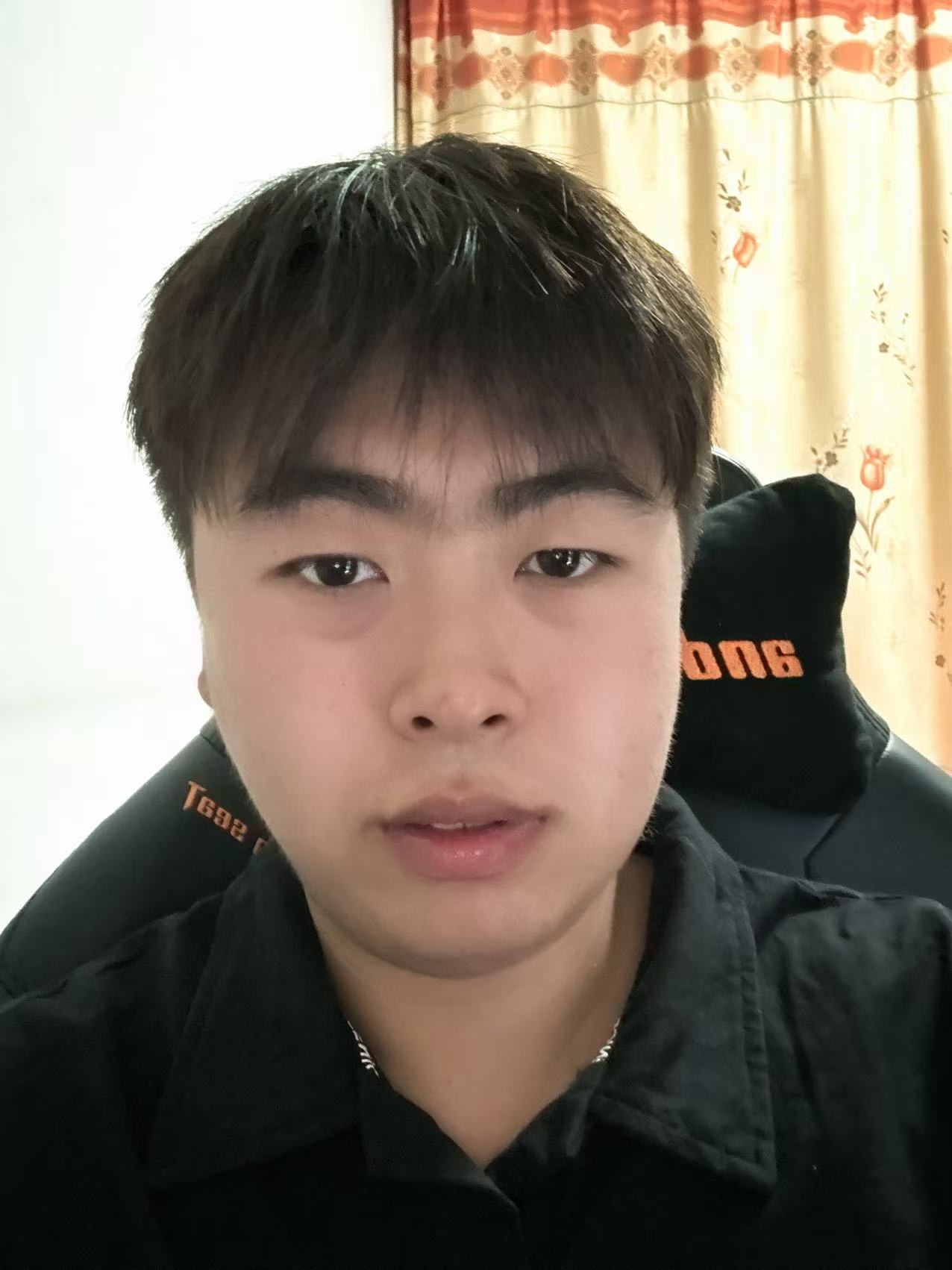 下方有资料照片，挡脸的可以找我看照片哦，相中的私聊我介绍认识00