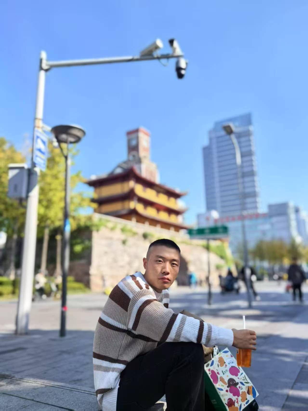 下方有资料照片，挡脸的可以找我看照片哦，相中的私聊我介绍认识03