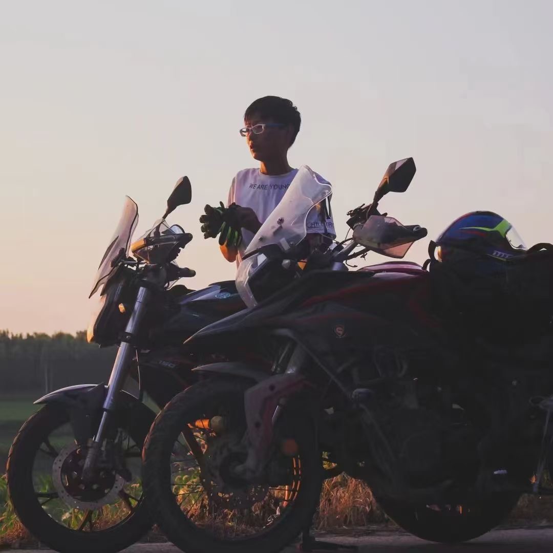 下方有资料照片，挡脸的可以找我看照片哦，相中的私聊我介绍认识99