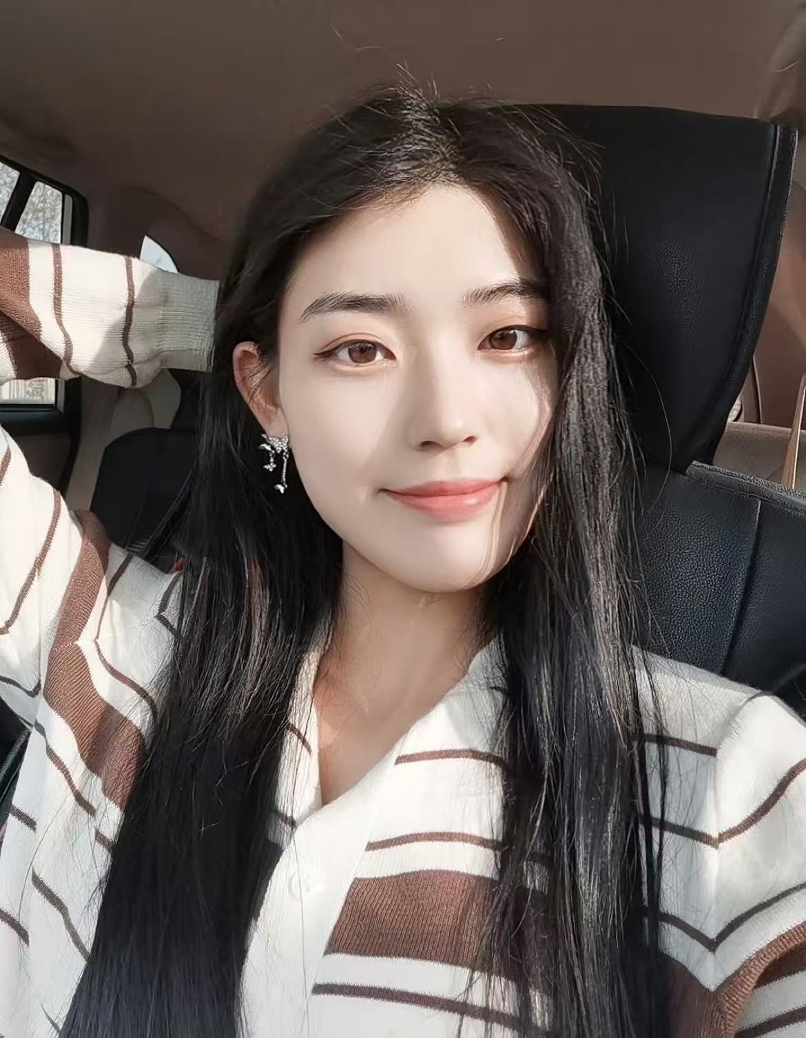 下方有资料照片，挡脸的可以找我看照片哦，相中的私聊我介绍认识98