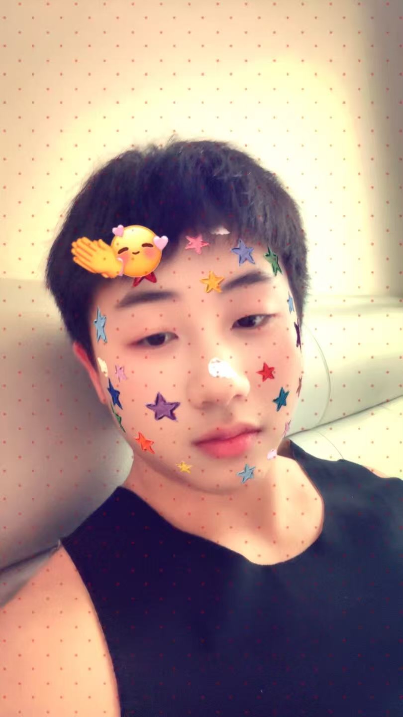 下方有资料照片，挡脸的可以找我看照片哦，相中的私聊我介绍认识02