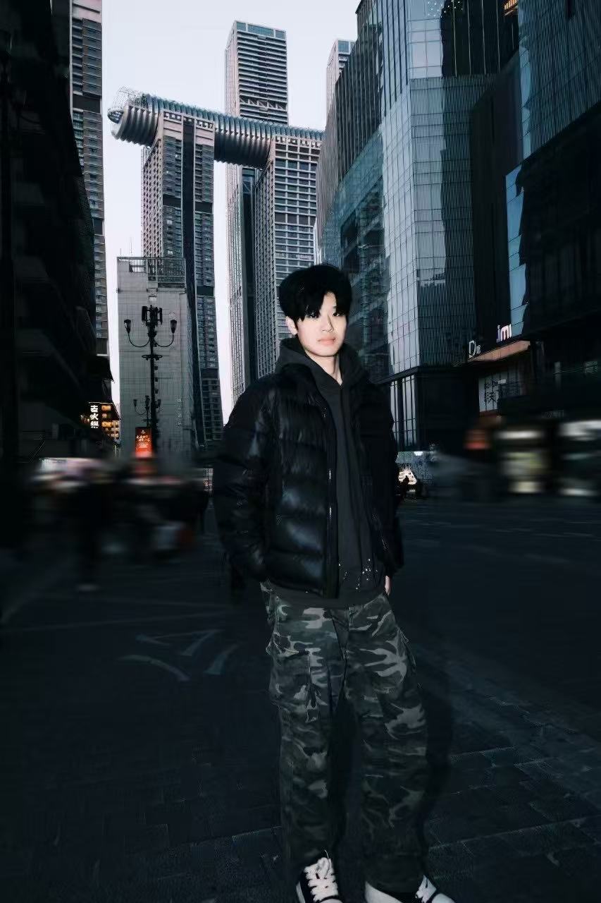 下方有资料照片，挡脸的可以找我看照片哦，相中的私聊我介绍认识04