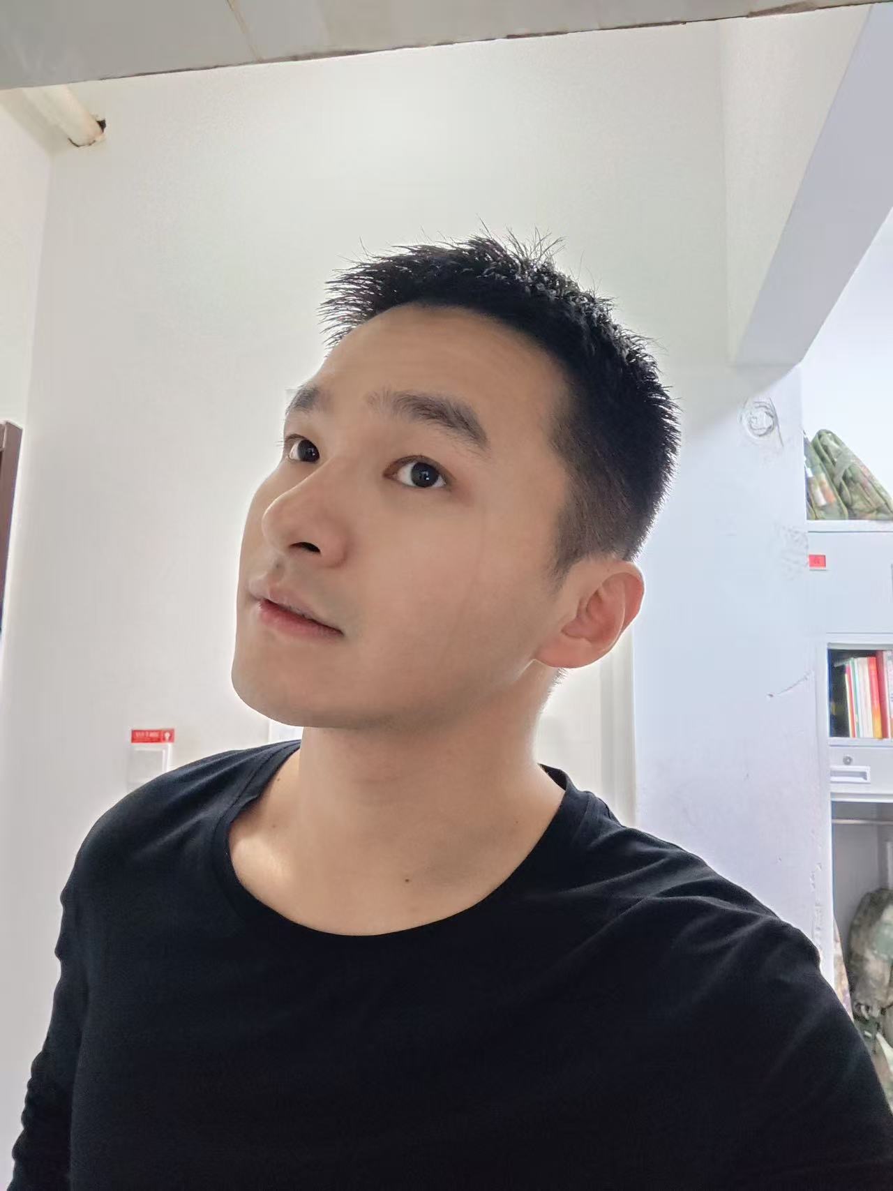 下方有资料照片，挡脸的可以找我看照片哦，相中的私聊我介绍认识00