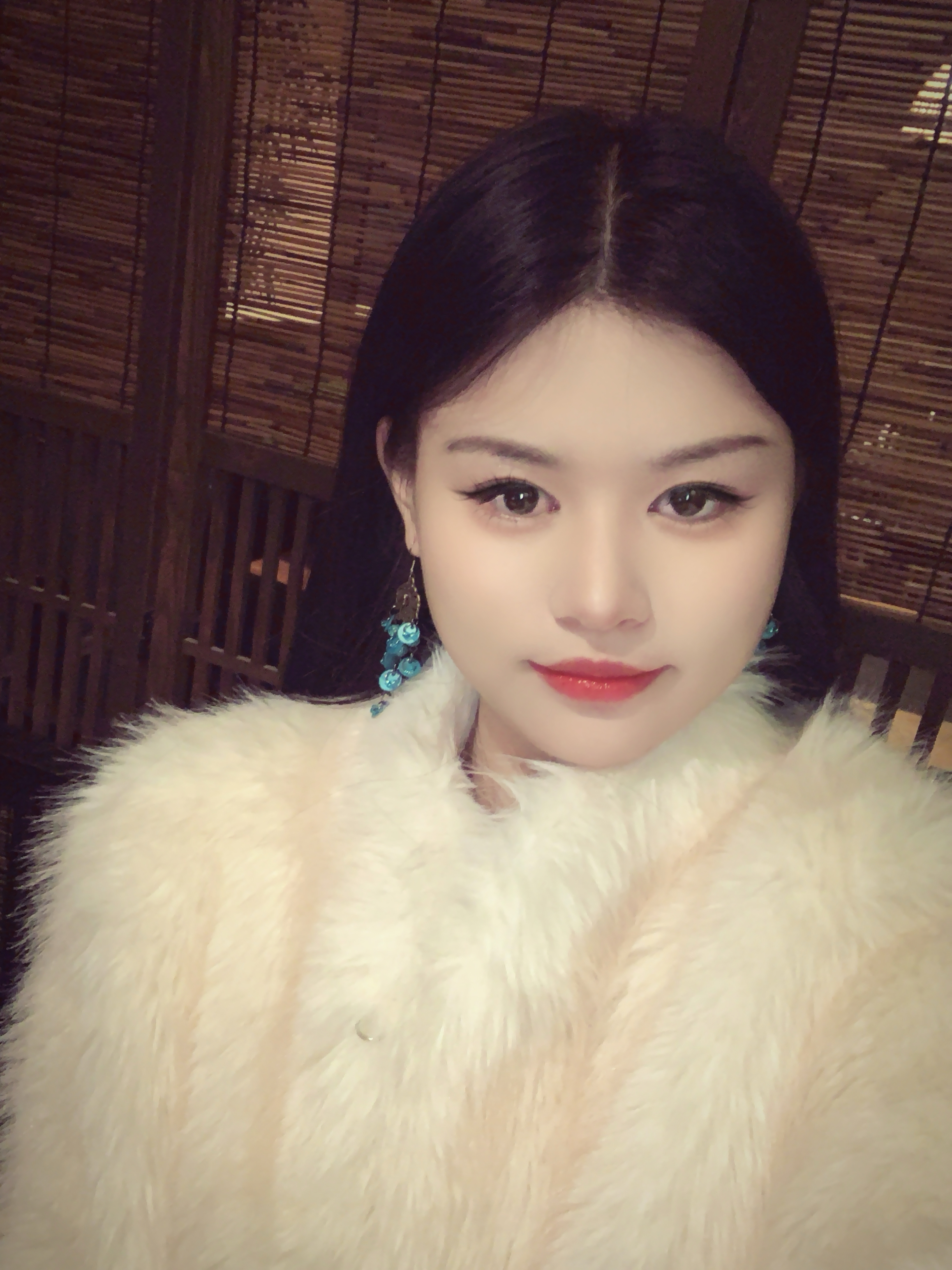 下方有资料照片，挡脸的可以找我看照片哦，相中的私聊我介绍认识99