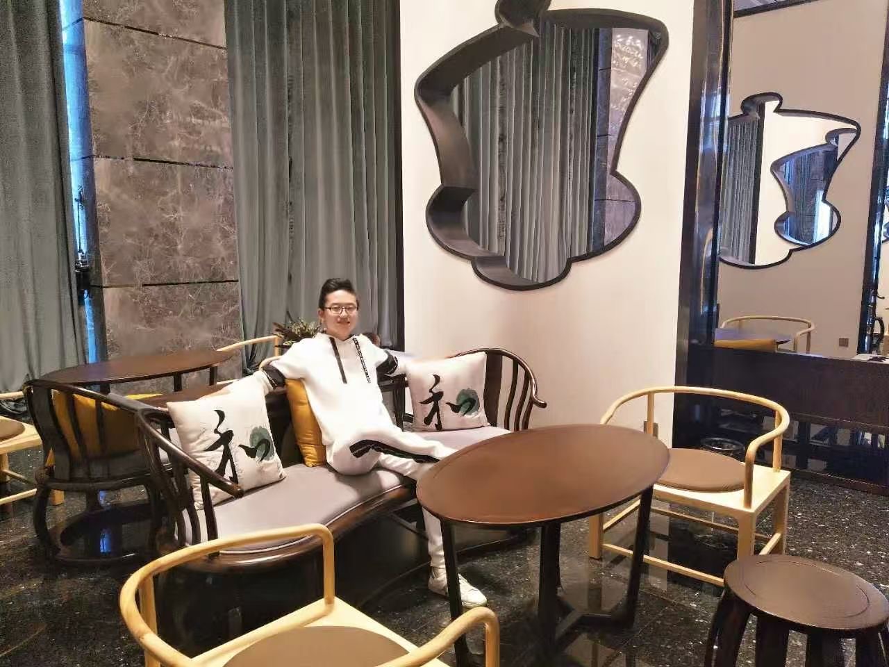 下方有资料照片，挡脸的可以找我看照片哦，相中的私聊我介绍认识95