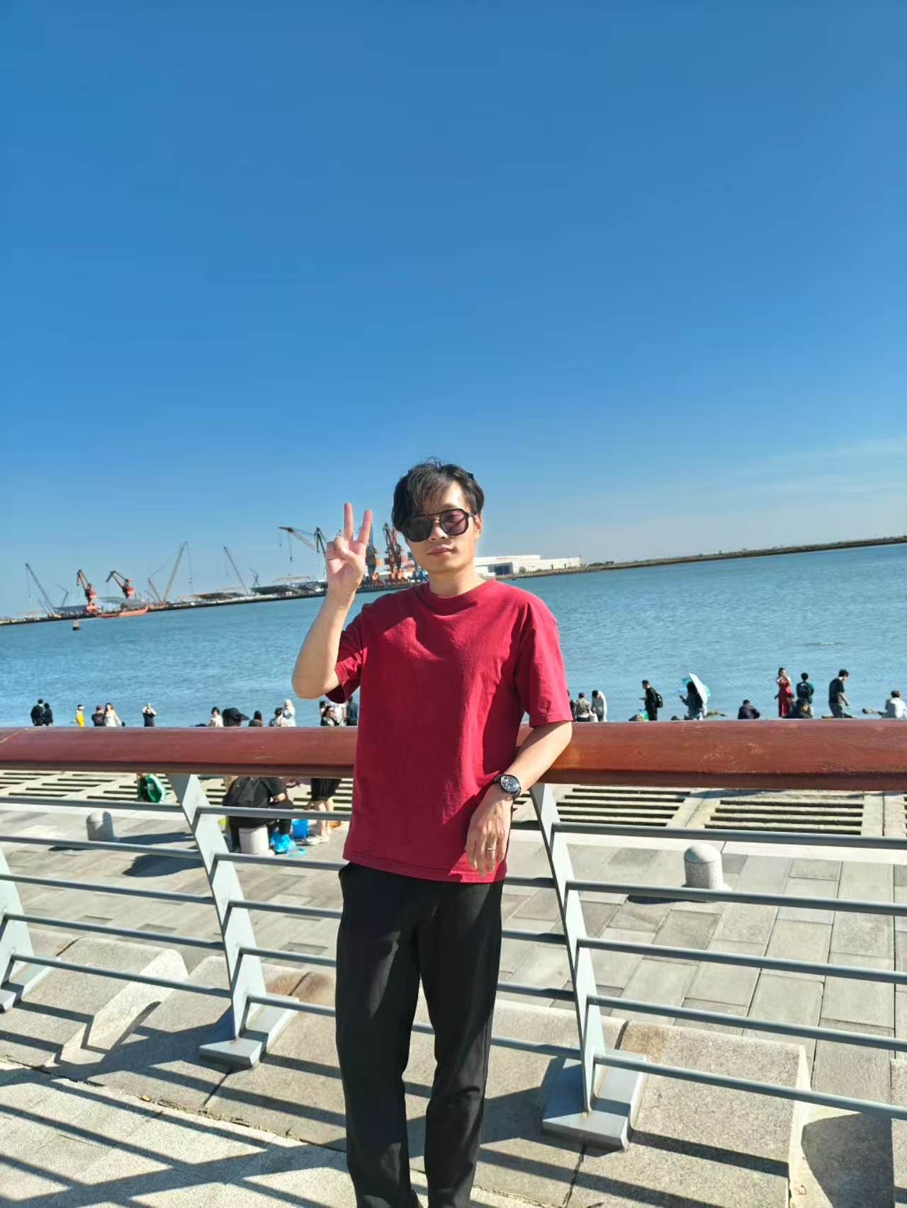 下方有资料照片，挡脸的可以找我看照片哦，相中的私聊我介绍认识99