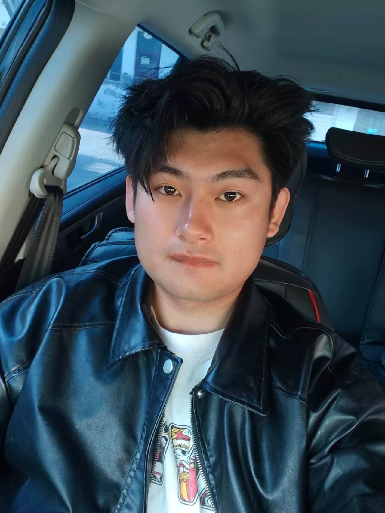 下方有资料照片，挡脸的可以找我看照片哦，相中的私聊我介绍认识01